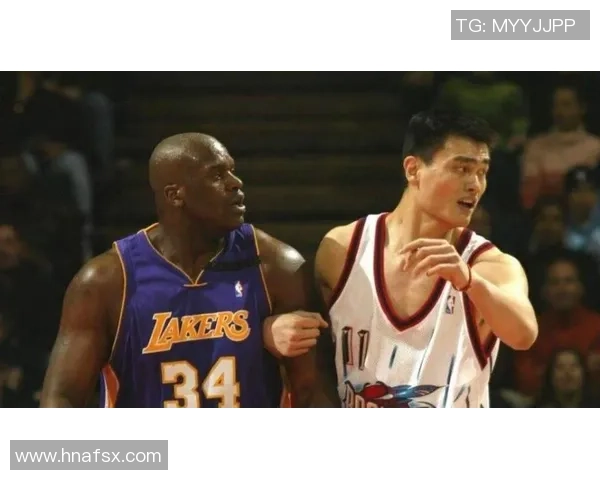 马布里与姚明的巅峰对决：篮球场上的传奇碰撞与友谊的升华