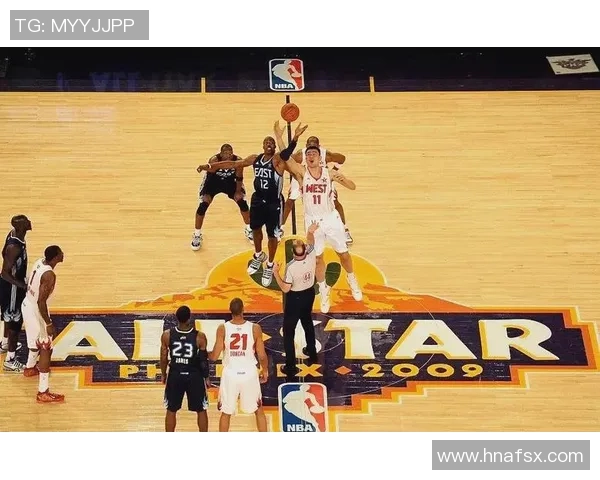 姚明与石佛的传奇对决:篮球场上的巨人之争与友谊的碰撞 姚明与石佛的传奇对决:篮球场上的巨人之争与友谊的碰撞