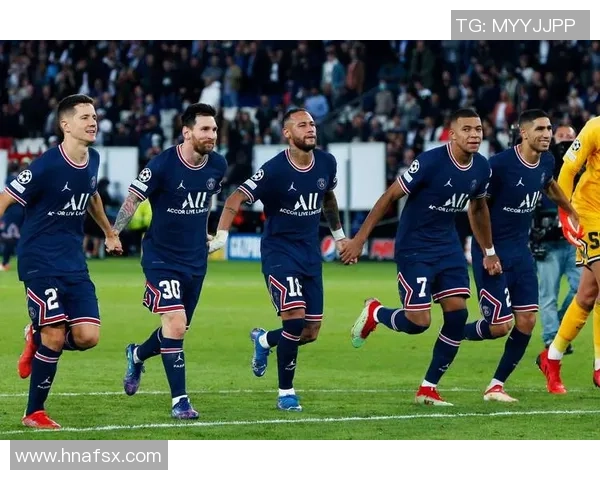 足总杯精彩对决巴黎圣日耳曼狂胜AC米兰帽子戏法点燃全场热情 足总杯精彩对决巴黎圣日耳曼狂胜AC米兰帽子戏法点燃全场热情