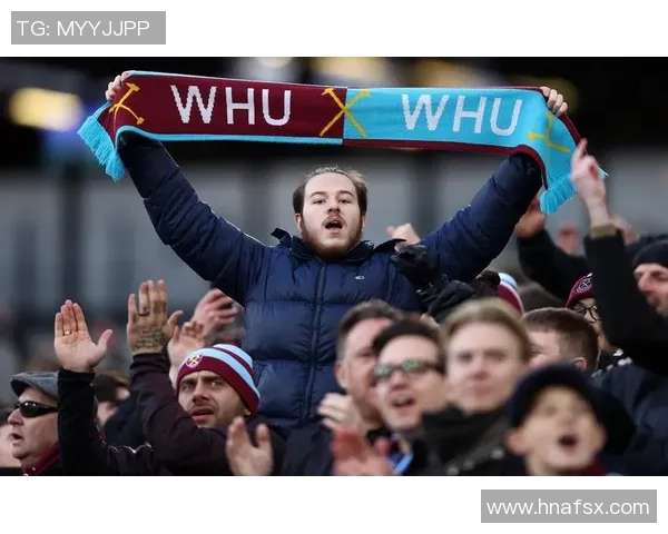 英超激战热刺与莱比锡握手言和神扑时刻点燃全场激情 英超激战热刺与莱比锡握手言和神扑时刻点燃全场激情