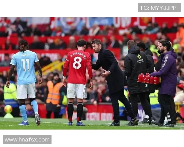 曼联与曼城友谊赛激战四三精彩集锦引爆全场热情 曼联与曼城友谊赛激战四三精彩集锦引爆全场热情